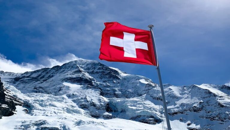 أمازون سويسرا .. كيفية الشراء والحصول على أفضل العروض 2023